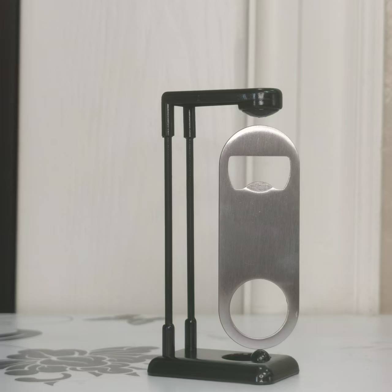 Magnetic Levitation Bottle Ope - Home Bar Setup 리뷰 및 가격